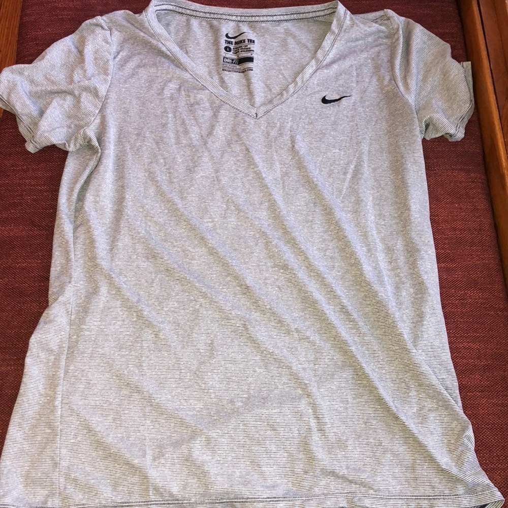 Nike V neck size Large